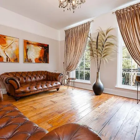 Вилла Elegant Georgian Listed Townhouse Ливерпуль Экстерьер фото
