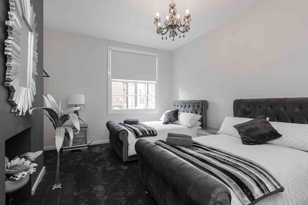 Elegant Georgian Listed Townhouse