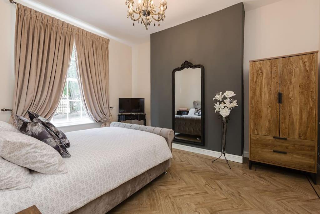 Holiday home Elegant Georgian Listed Townhouse
